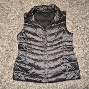 The North Face Women's Black Puffer Vest